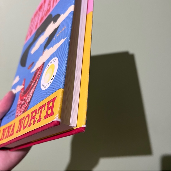 📚 4/25$ 📚 Outlawed by Anna North Hardcover Book - Picture 5 of 10